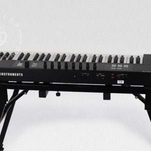 Native Instruments Komplete Kontrol S49 MIDI Controller - Black